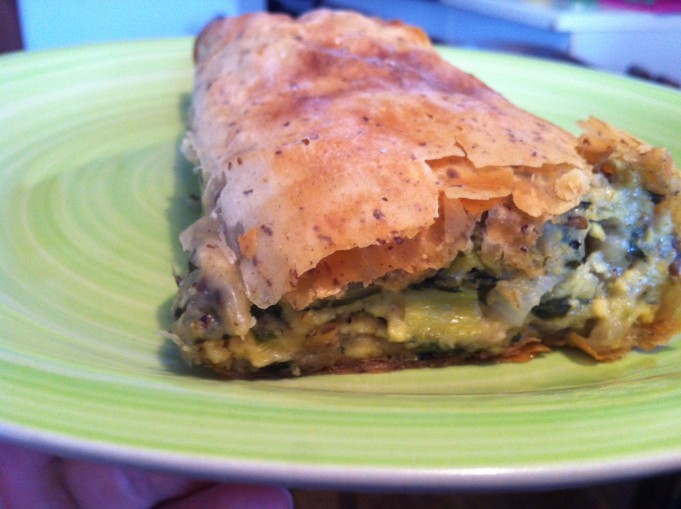 Fit recept: Proteinski koburek s dimljenim tofuom i veganskim sirom veganska verzija bureka